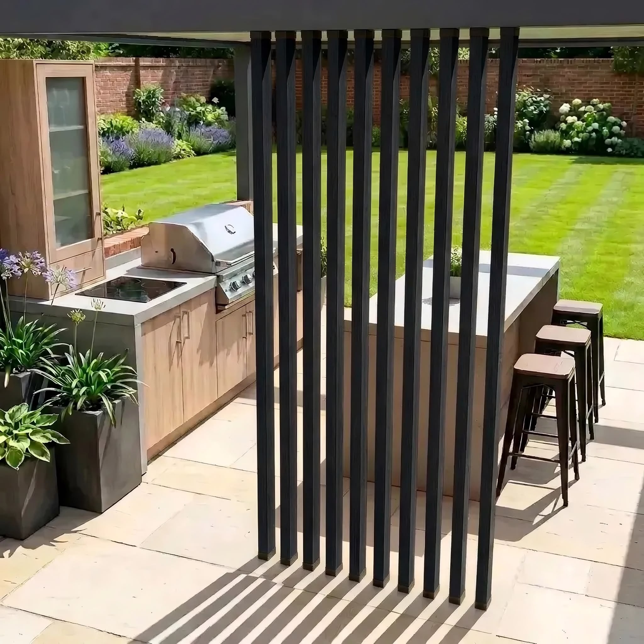 Outdoor Slatted Divider – 280cm (Multiple Colours)