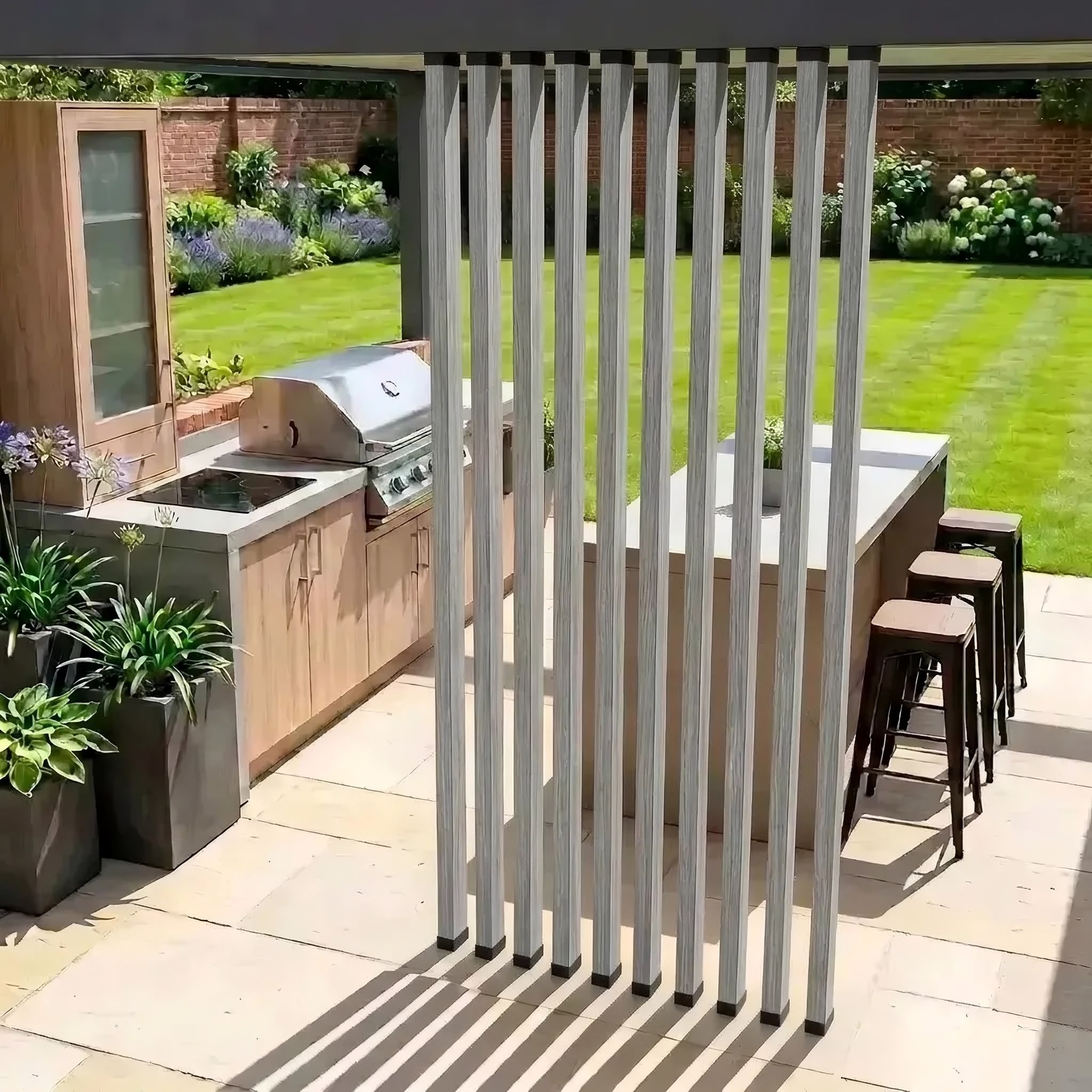 Outdoor Slatted Divider – 280cm (Multiple Colours)